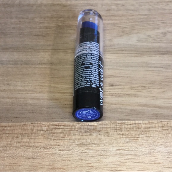 New wet n wild Mega Last Lip Color, Galaxy Blue - Picture 2 of 3